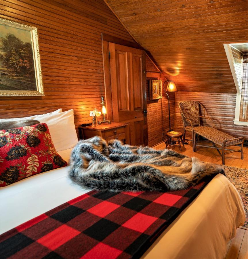 The Lake Placid Stagecoach Inn Exterior photo